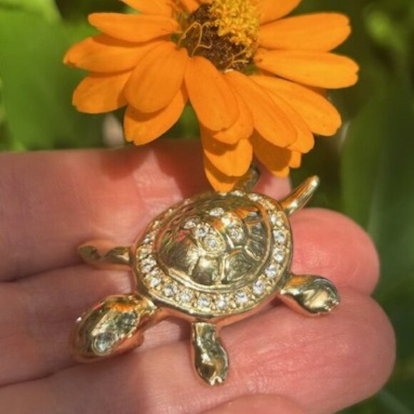 SWAROVSKI Crystal Gold Tone TURTLE BROOCH - Picture 4 of 10